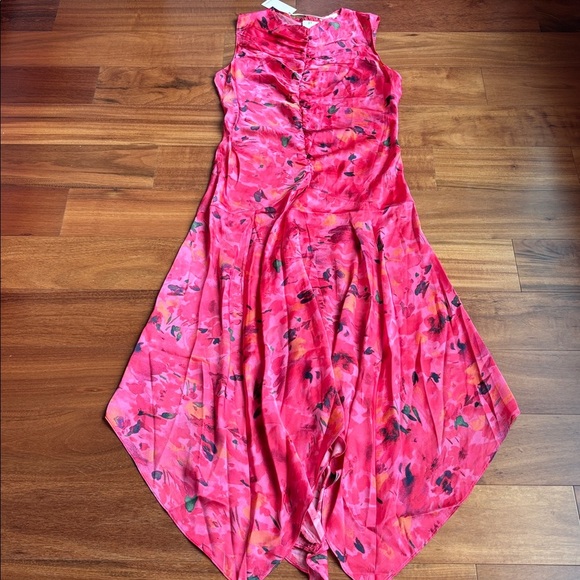 NWT floral handkerchief dress - Picture 5 of 15